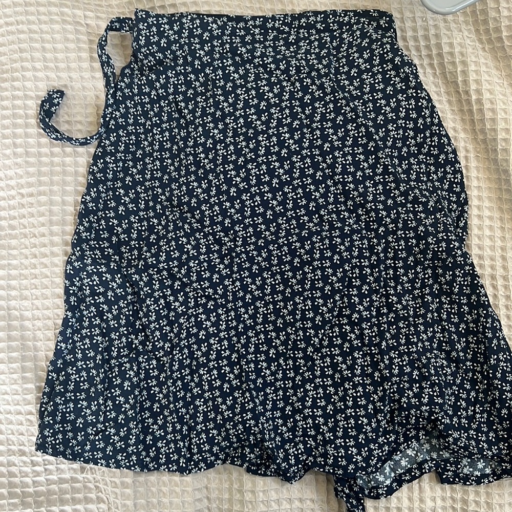 brandy melville wrap mid-length skirt blue floral